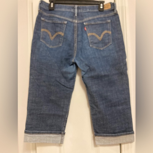 Women’s Levi’s Capris size 10, Cuffed 515 Capris - Picture 2 of 6